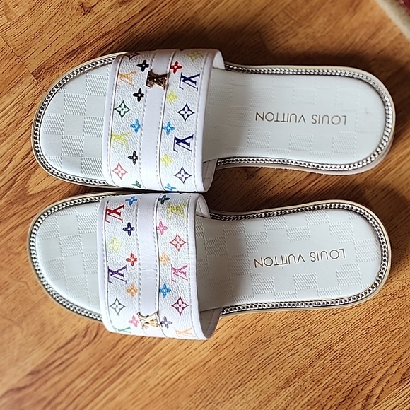 White/ multi color slides - Picture 2 of 11